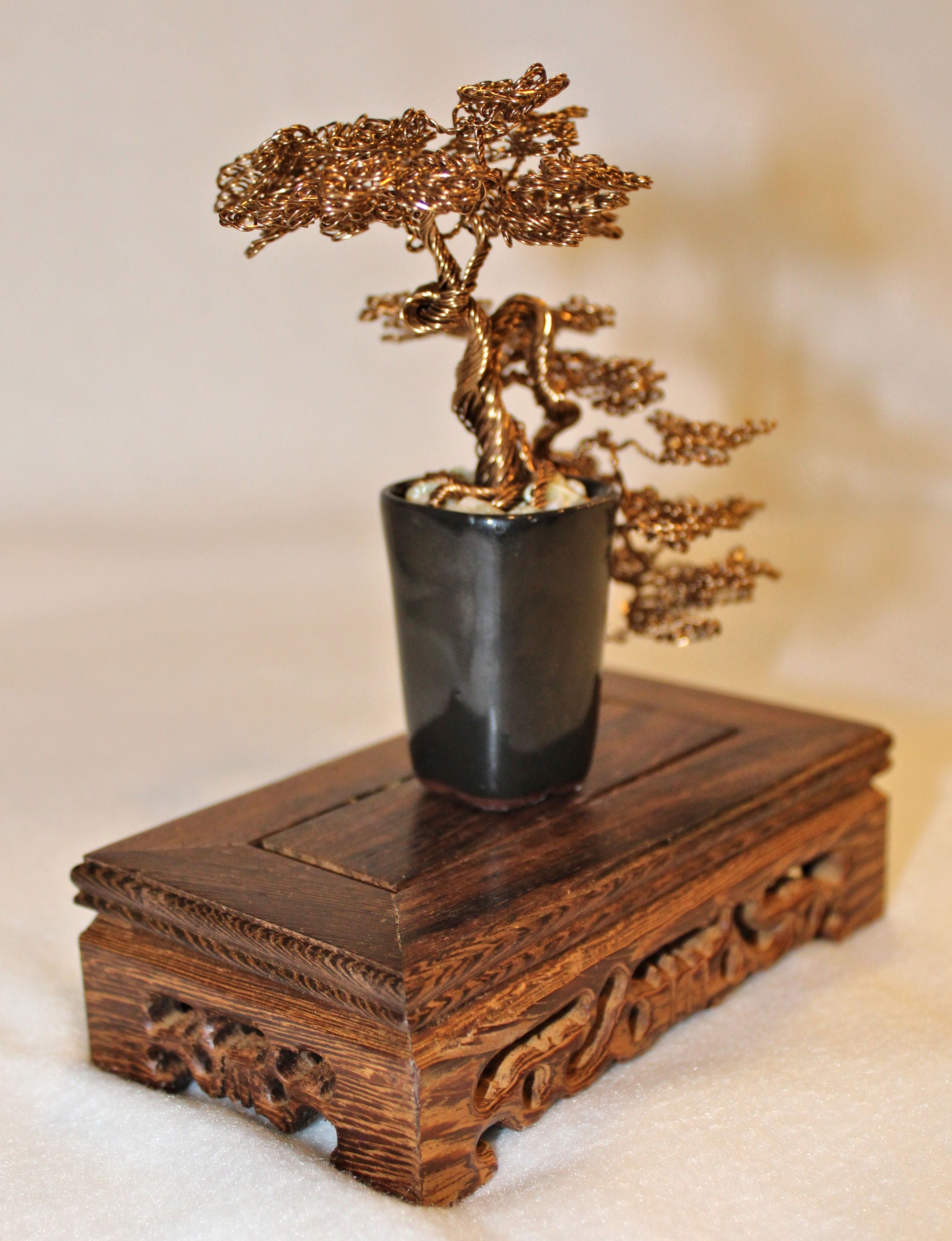 bonsai tree pebbles Semi-Cascade Han-kengai Bonsai in Jade Pebbles
